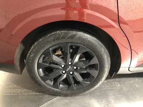 Used 2024 Kia Carnival SX Prestige image 10