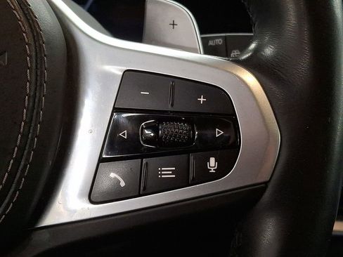 Certified 2024 BMW X7 xDrive40i w/ M Sport Package image 17