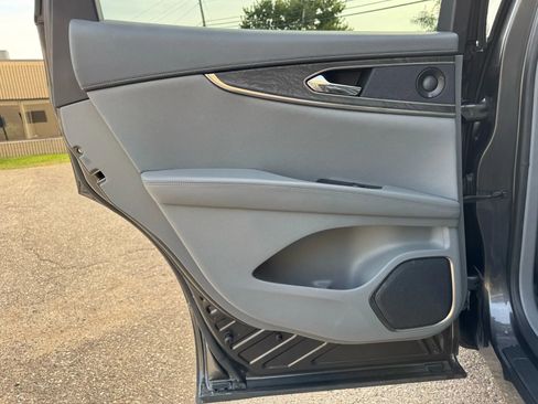 Used 2019 Lincoln Nautilus Reserve image 38