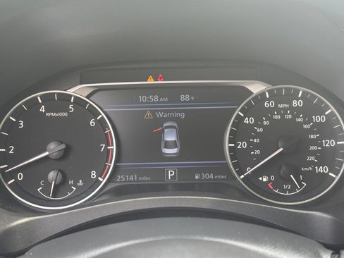 Used 2025 Nissan Altima 2.5 SV FWD image 38