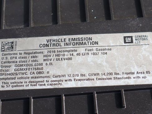 Used 2016 Chevrolet Express 4500 w/ Chrome Appearance Package image 32