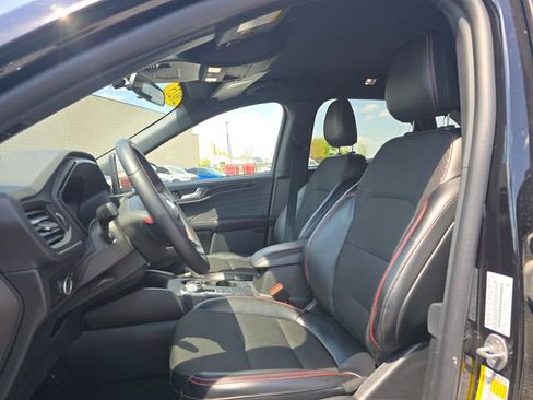 Used 2025 Ford Escape ST-Line AWD/4WD image 13