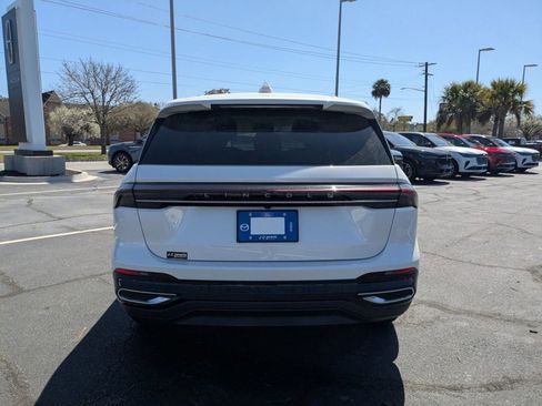 New 2026 Lincoln Nautilus Premier image 5