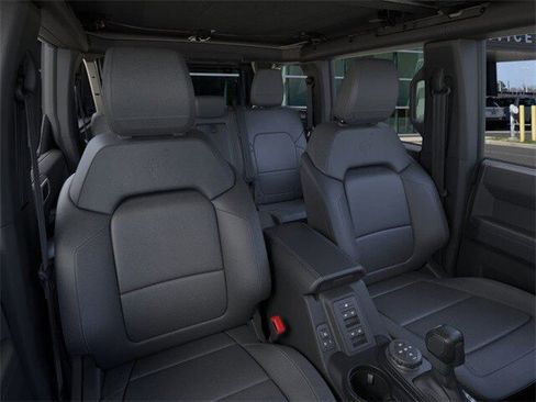 New 2025 Ford Bronco Badlands image 8