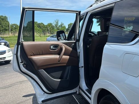 Used 2023 Nissan Armada Platinum w/ Captain's Chairs Package AWD/4WD image 28