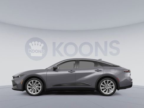 Used 2024 Toyota Crown XLE image 2