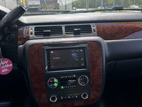 Used 2011 Chevrolet Tahoe LT image 12