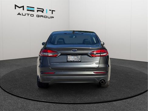 Used 2020 Ford Fusion SE FWD image 8