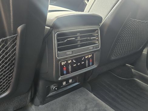 Used 2019 Audi Q8 Premium Plus image 23