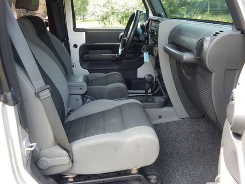 Used 2007 Jeep Wrangler X AWD/4WD image 14