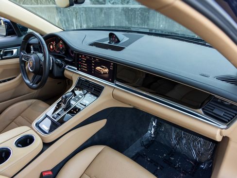 Certified 2022 Porsche Panamera image 55