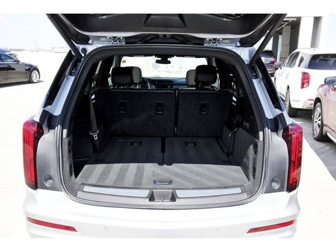 Used 2020 Cadillac XT6 Premium Luxury image 29