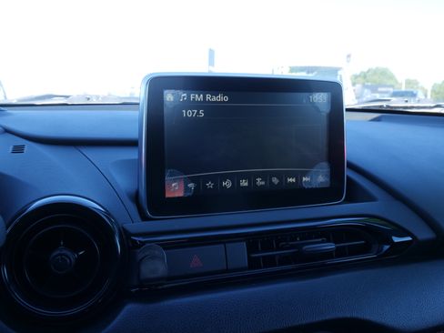 Used 2016 MAZDA MX-5 Miata Club image 24