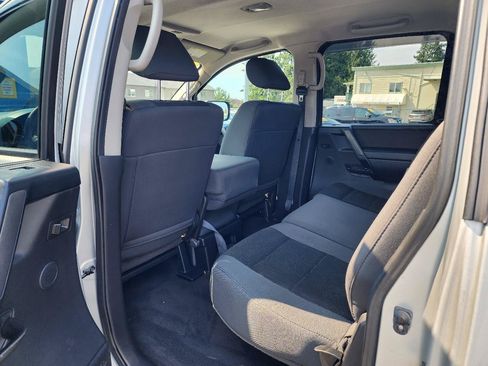 Used 2014 Nissan Titan S AWD/4WD image 20