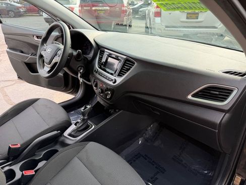 Used 2018 Hyundai Accent SE FWD image 20