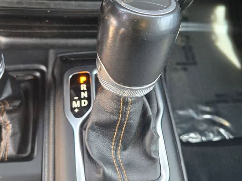 Used 2023 Jeep Gladiator Overland image 14