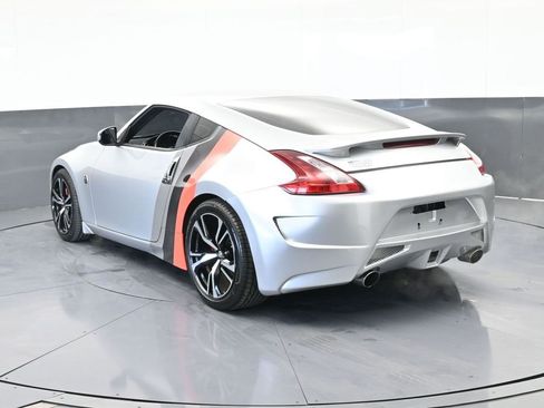 Used 2020 Nissan 370Z w/ Sport Package image 4