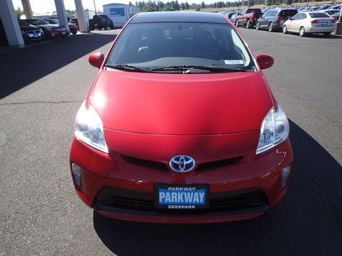 Used 2013 Toyota Prius Four w/ Deluxe Solar Roof Pkg image 8