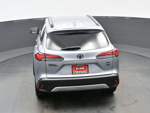 Used 2022 Toyota Corolla Cross XLE image 40