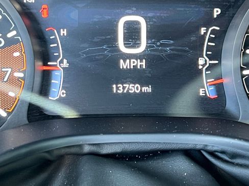 Used 2025 Jeep Compass Limited image 34