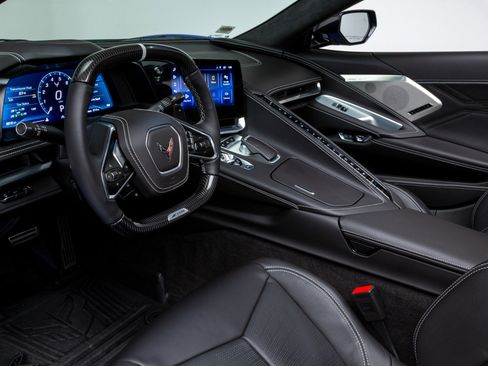 Used 2024 Chevrolet Corvette Z06 image 3