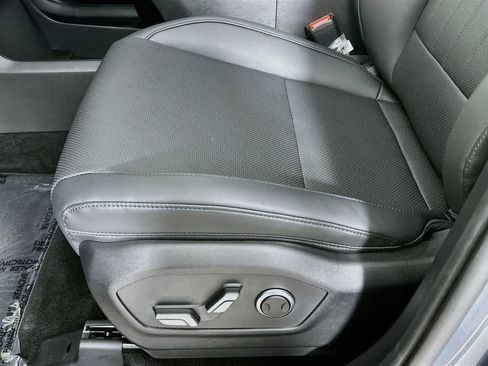 Used 2025 Hyundai Santa Fe SEL FWD image 29