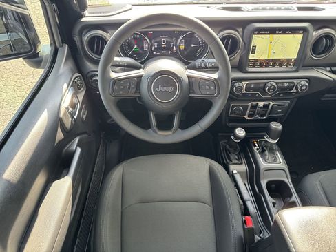 Used 2023 Jeep Wrangler Unlimited w/ 8.4" Radio Group image 28