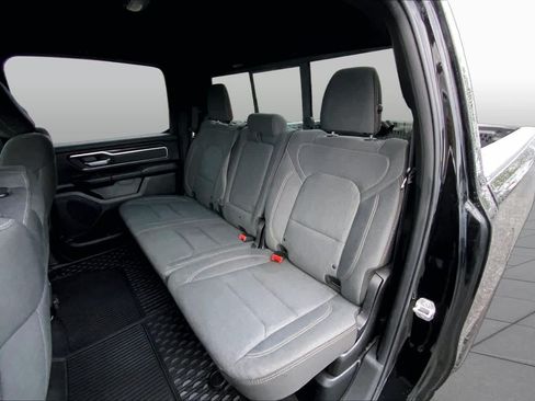 Used 2019 RAM 1500 Big Horn RWD image 20