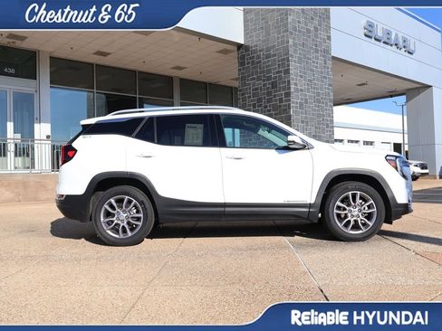 Used 2023 GMC Terrain SLT w/ Infotainment Package II AWD/4WD image 7