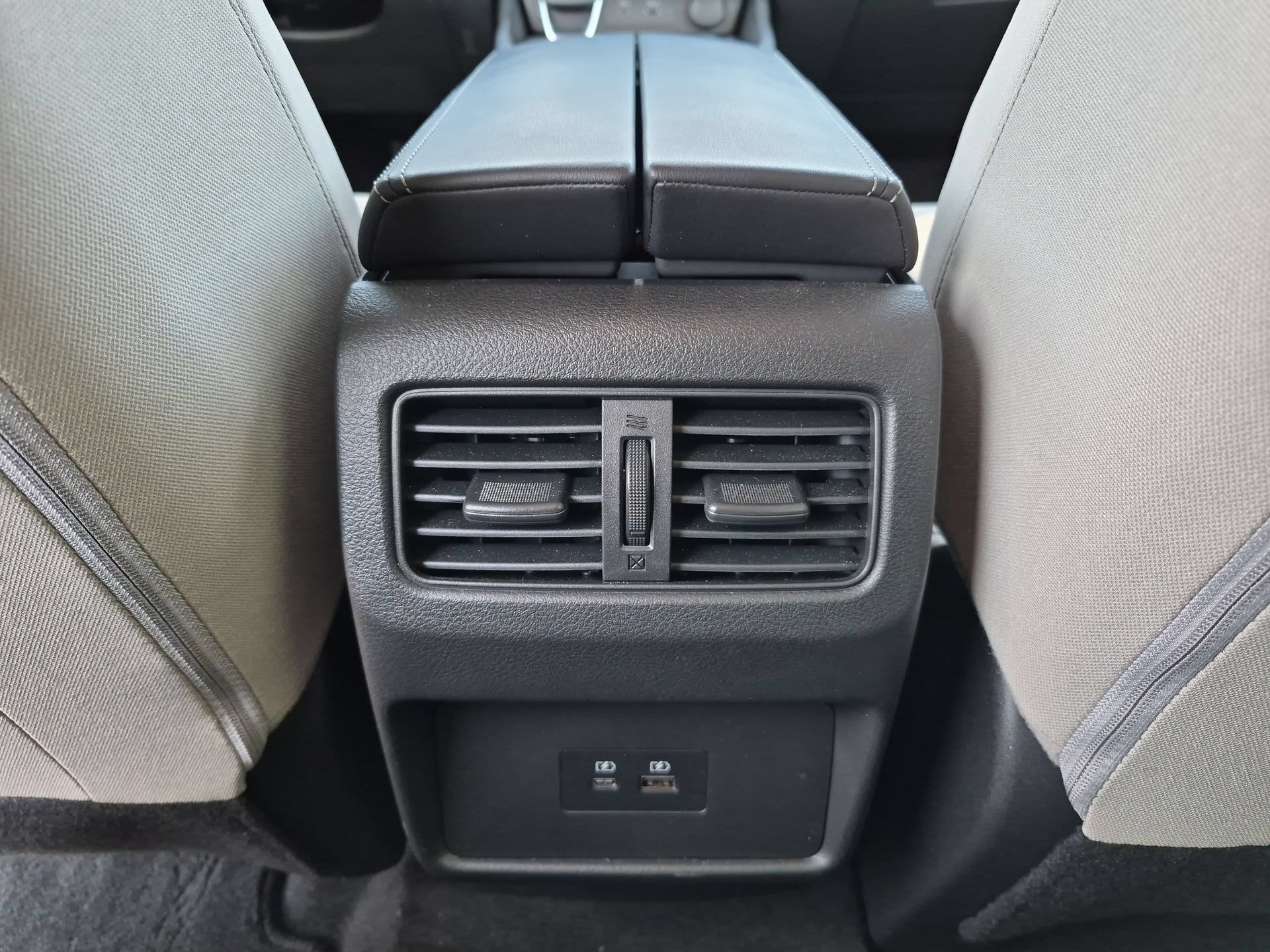 Used 2023 Nissan Rogue SV AWD/4WD image 20
