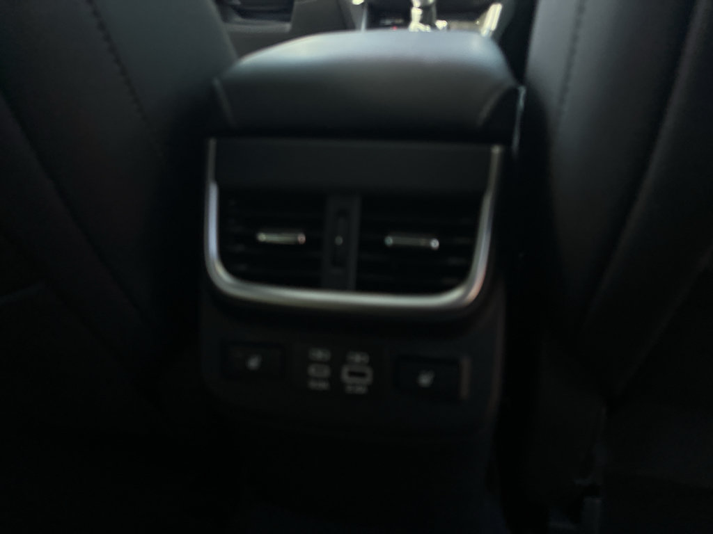 Used 2025 Subaru Outback Limited AWD/4WD image 43