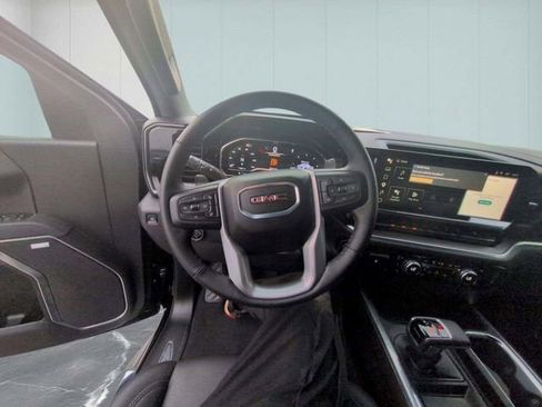 Used 2025 GMC Sierra 1500 SLT w/ SLT Premium Plus Package AWD/4WD image 18