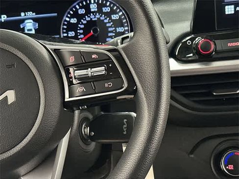 Used 2023 Kia Forte LXS image 9