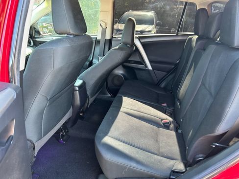 Used 2018 Toyota RAV4 LE w/ All Weather Liner Package AWD/4WD image 19