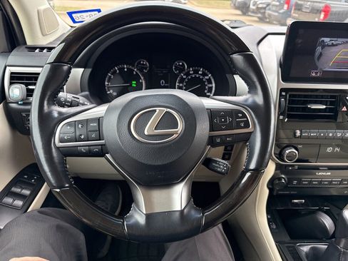 Used 2022 Lexus GX 460 Premium w/ Premium Package image 13