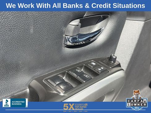 Used 2023 Nissan Titan SV image 26