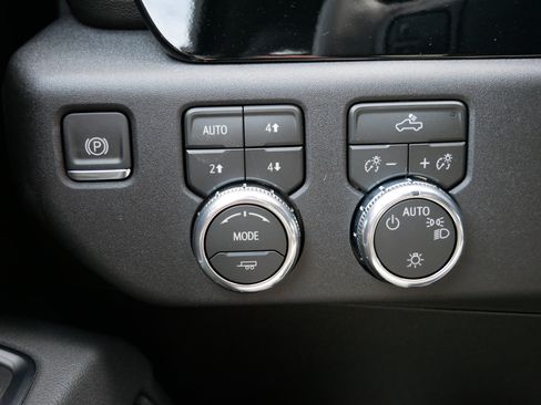 New 2026 GMC Sierra 1500 SLE w/ X31 Off-Road Package image 21