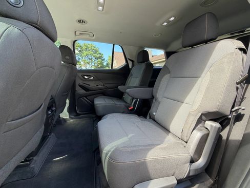 Used 2020 Chevrolet Traverse LT FWD image 22