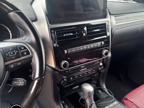 Used 2022 Lexus GX 460 Premium w/ Premium Package AWD/4WD image 10