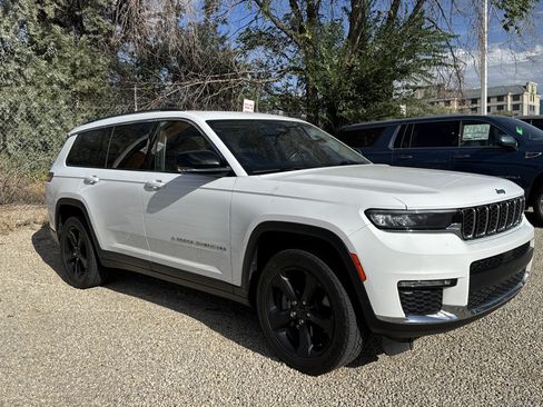 Used 2021 Jeep Grand Cherokee L Limited w/ Trailer Tow Package AWD/4WD image 2