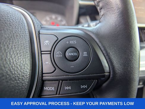 Used 2024 Toyota Corolla Cross LE image 33