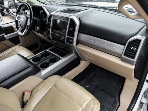 Used 2019 Ford F250 Lariat w/ Chrome Package AWD/4WD image 18