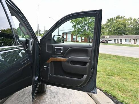 Used 2018 Chevrolet Silverado 1500 LTZ w/ Sport Package image 18