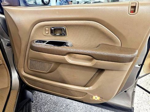 Used 2004 Honda Pilot EX image 29