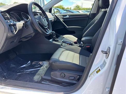 Used 2017 Volkswagen Golf SEL image 9