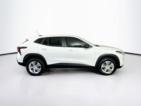 Used 2024 Chevrolet Trax LS FWD image 10