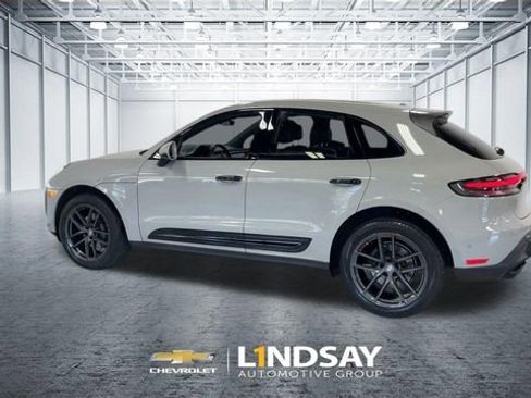 Used 2023 Porsche Macan Turbo AWD/4WD image 7