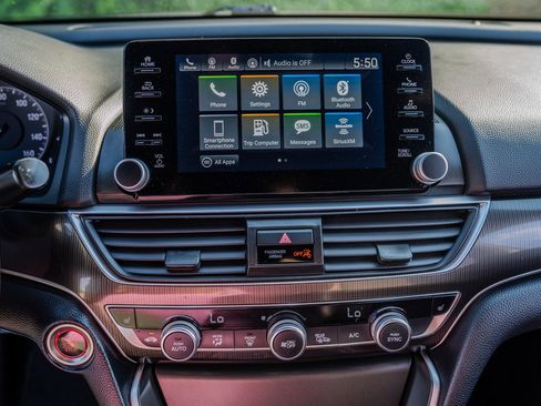 Used 2018 Honda Accord Sport image 19