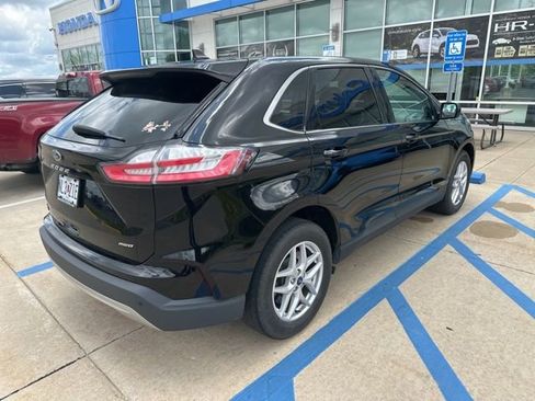 Used 2021 Ford Edge SEL w/ Convenience Package AWD/4WD image 4