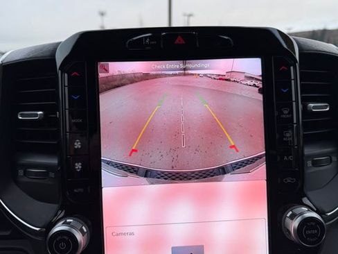 Used 2025 RAM 1500 Laramie image 27